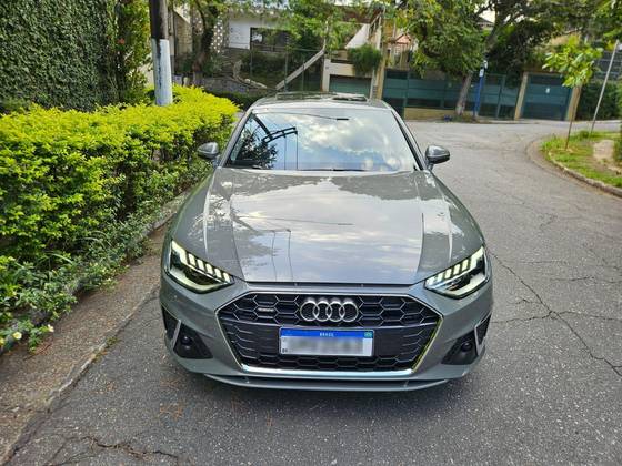 AUDI A4 2.0 TFSI MHEV S LINE QUATTRO S TRONIC AUDI A4 2.0 TFSI MHEV S LINE QUATTRO S TRONIC